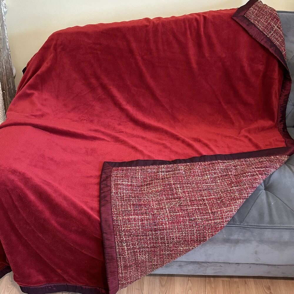 Noble Excellence Tapestry Throw Boucle Maroon Red 50”x60” Reversible Tweed‎ - Picture 3 of 6